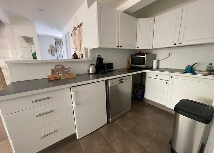 La Manosc غريمو